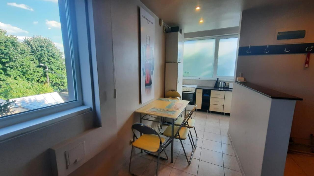 Spacious, Modern Condo In New Villa - Sleeps 6 Bucharest Exterior photo