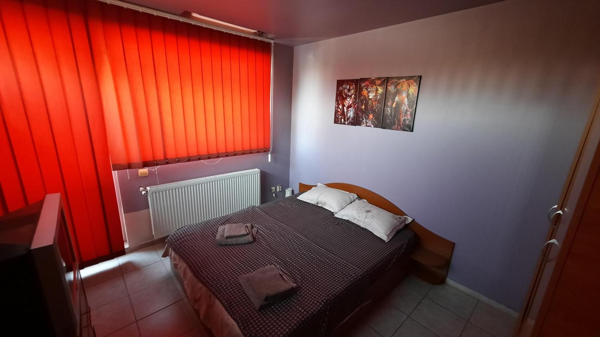 Spacious, Modern Condo In New Villa - Sleeps 6 Bucharest Exterior photo